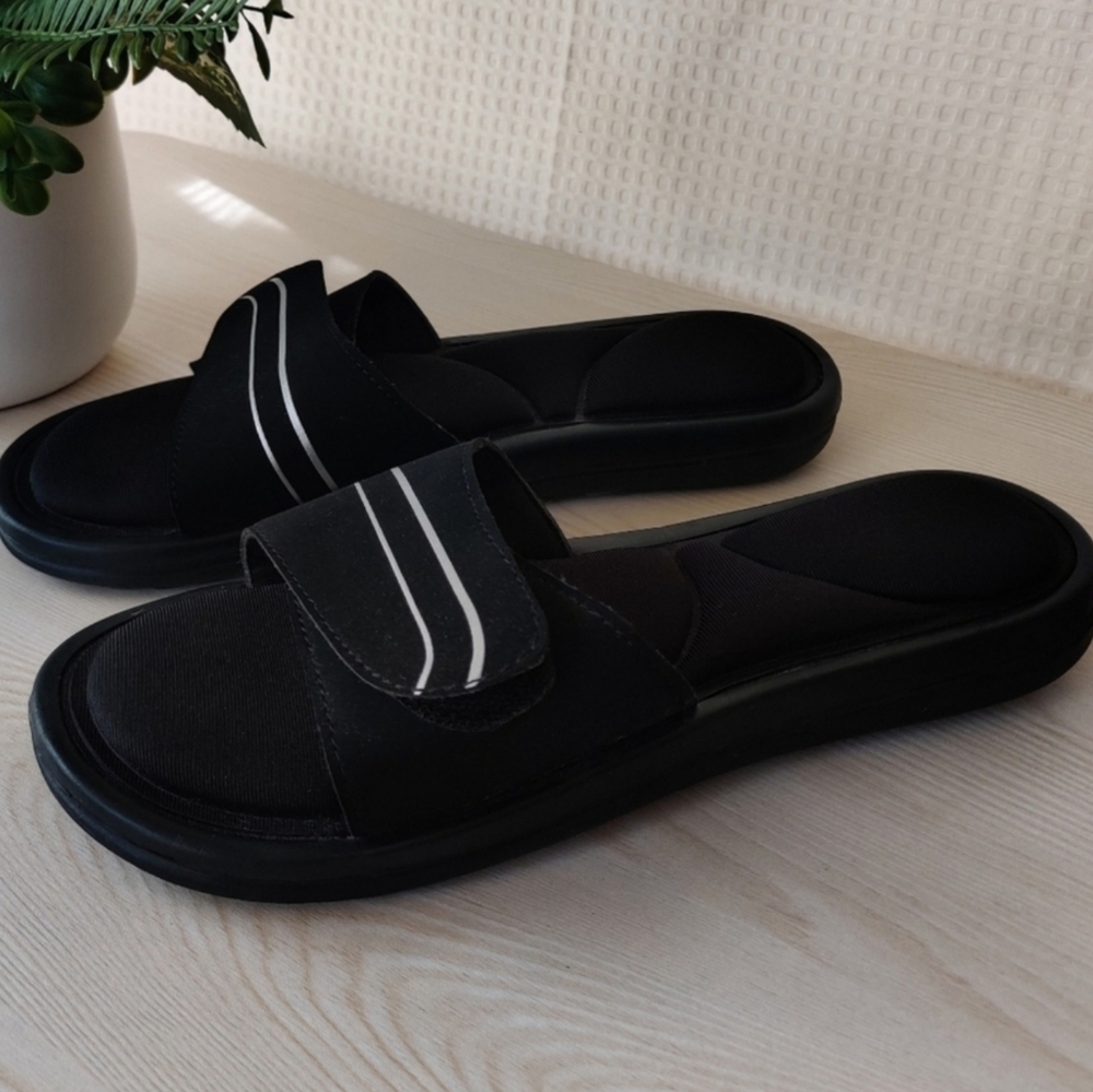 Women's Black Velcro Slide Sandals Medium (7-8)